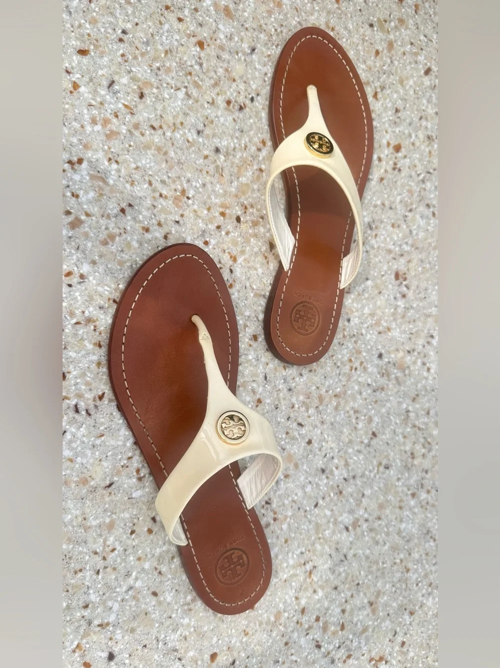 Tory Burch Cream Patent Leather Miller Thong Sandals Sz 8